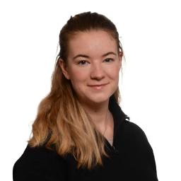 Maddy Clements Headshot