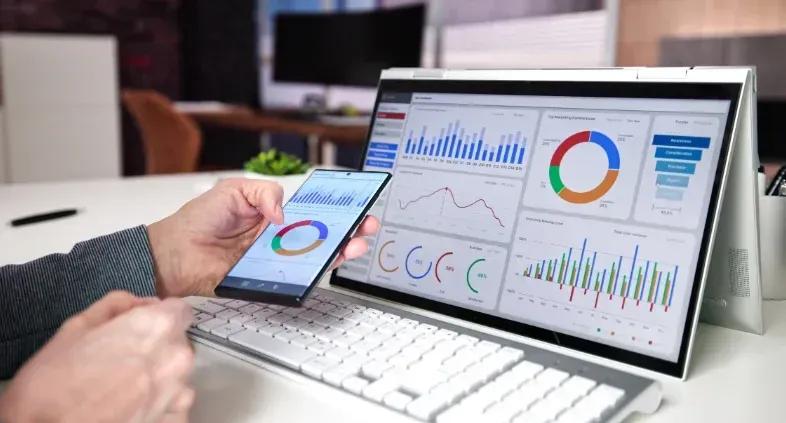 Person analysing a statistical overview on a premium business dashboard